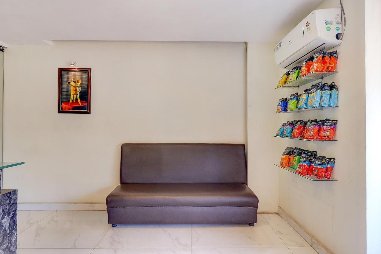 Fabhotel Royal Park Residency